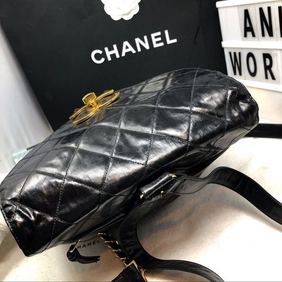 CHANEL VINTAGE BACKPACK - Picture 8 of 15